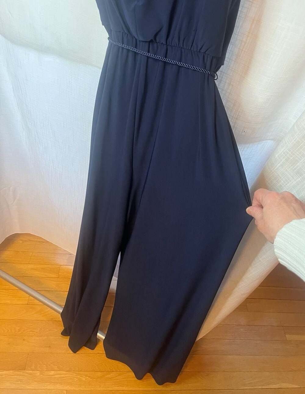 Roz & Ali Navy Blue Cold Shoulder Ruffle Pant Jumpsuit Rhinestone Neckline 1X - Picture 7 of 9